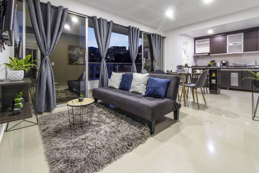 Amplio Apartamento En Calasanz - Estadio Medellin Ngoại thất bức ảnh