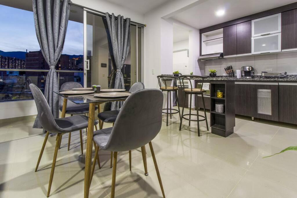 Amplio Apartamento En Calasanz - Estadio Medellin Ngoại thất bức ảnh